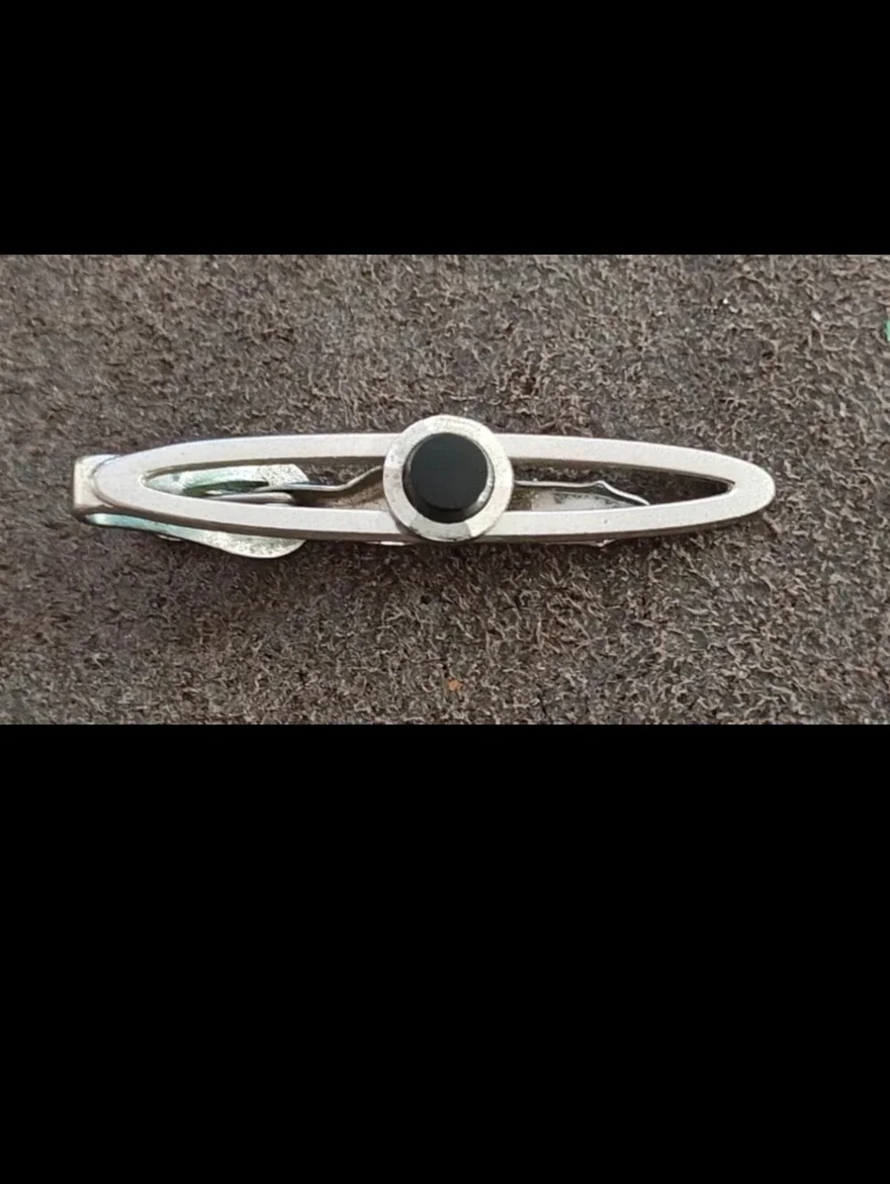 1950s/60s Swank Open Frame With a Circular Black Onyx Stone Center Tie Clip